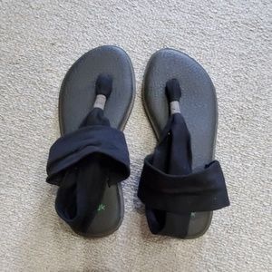 Sanuk yoga sling sandals